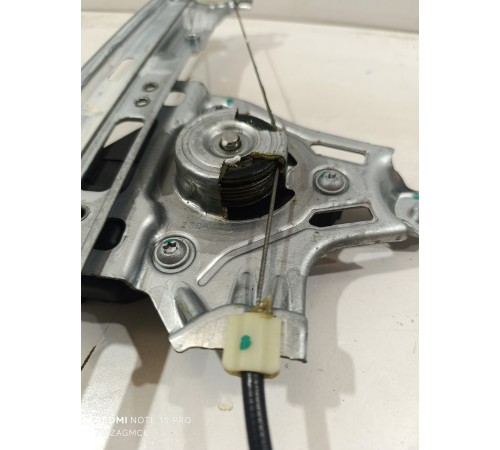 Стеклоподъемник задней правой сдвижной двери