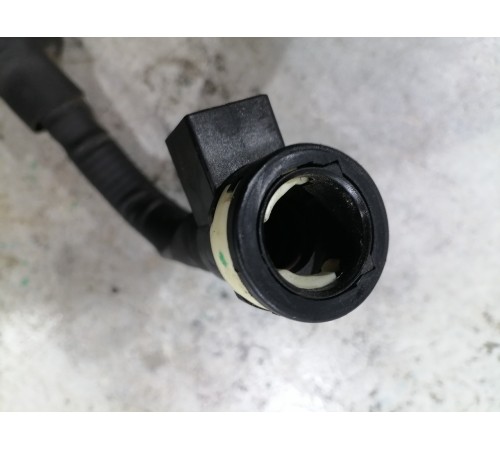 Выпускная трубка воздушного фильтра в сборе