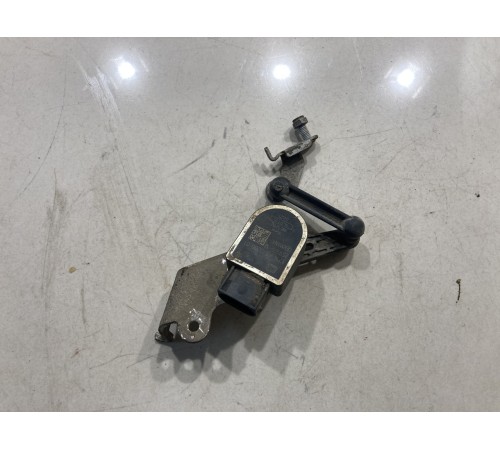 Датчик положения кузова (передний правый)