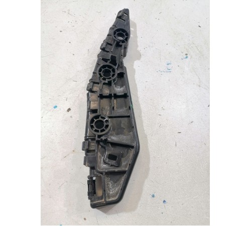 Кронштейн переднего бампера левый