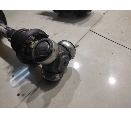 Привод (полуось) передний левый