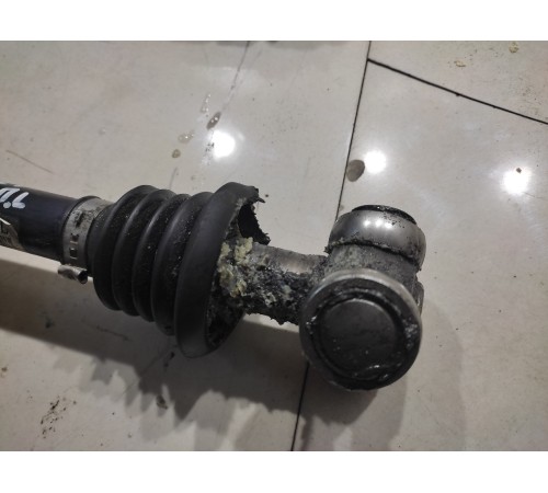 Привод (полуось) передний левый