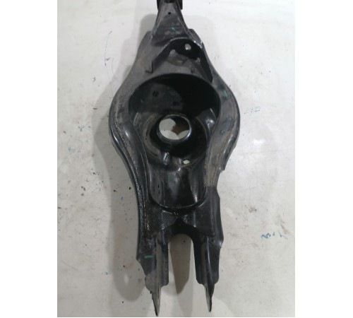 Рычаг задний нижний левый