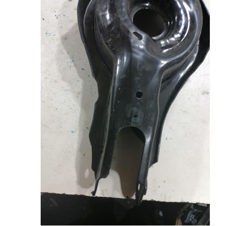 Рычаг задний нижний левый