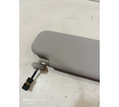 Козырек солнцезащитный левый