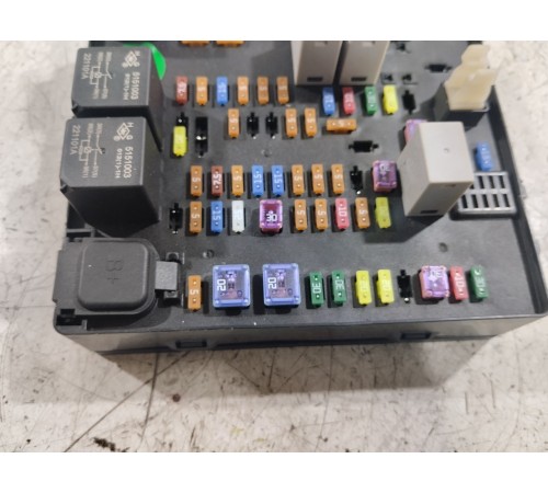 Блок предохранителей