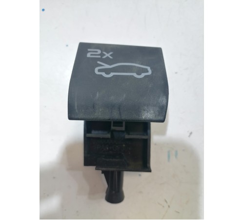 Ручка открывания капота