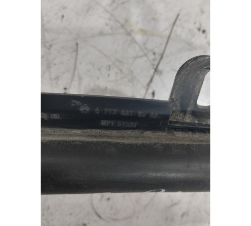 Уплотнитель капота левый верхний