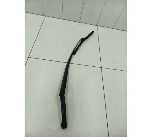 Поводок стеклоочистителя правый