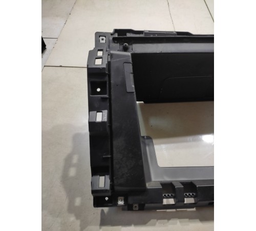 Накладка торпедо правая под бардачок