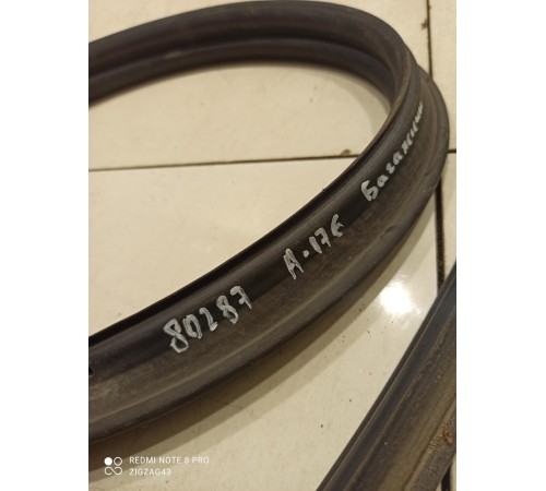 Уплотнитель крышки багажника