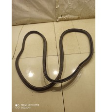 Уплотнитель крышки багажника