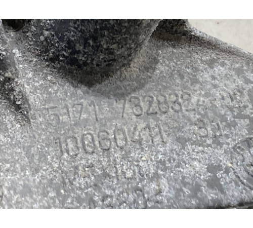 Кронштейн(крепление) распорки стоек