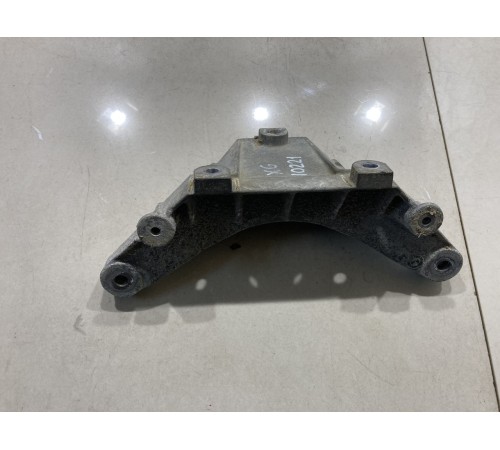 Кронштейн(крепление) распорки стоек