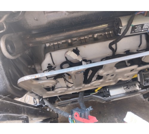 Сиденье переднее левое