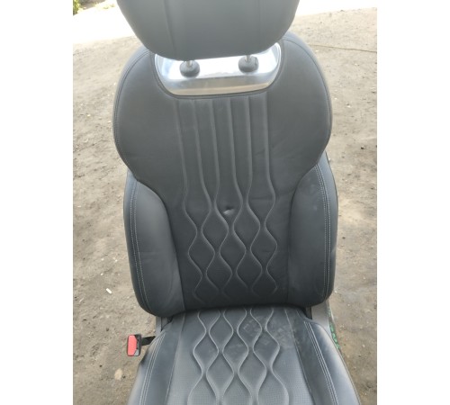 Сиденье переднее левое