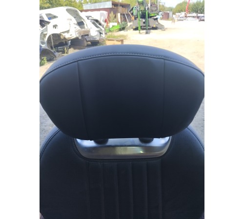 Сиденье переднее левое