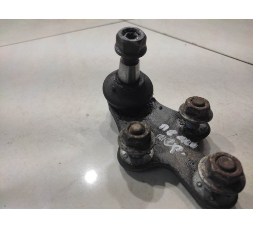 Шаровая опора (передняя)