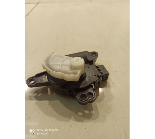 Моторчик привода заслонок отопителя