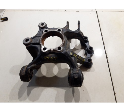 Кулак поворотный (задний, правый)