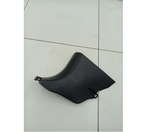 Накладка стойки передняя левая