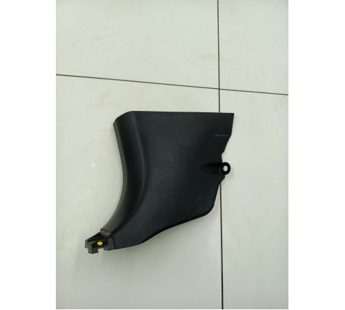 Накладка стойки передняя левая