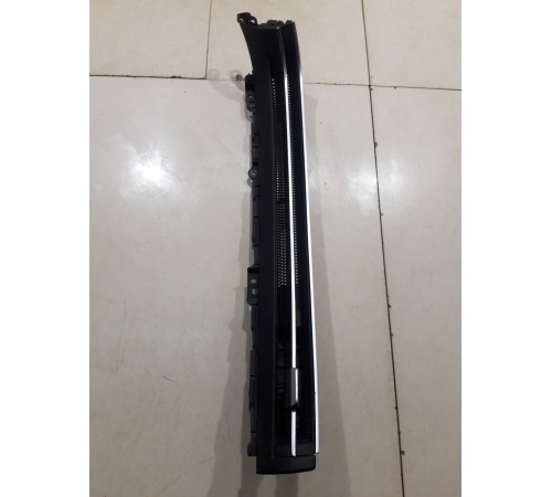 Воздушный дефлектор (правый)