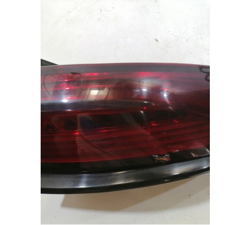 Фонарь задний правый наружний