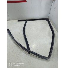 Уплотнитель стекла двери (передний правый)