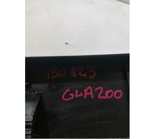 Обшивка крышки багажника верхняя