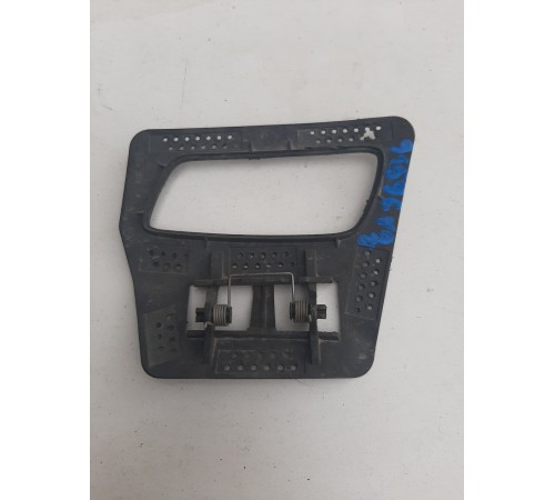 Крышка омывателя фар (правая)