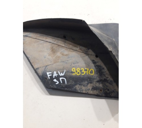 Брызговик (задний правый)