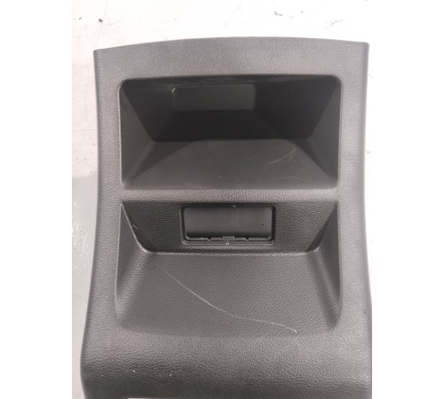 Накладка центральной консоли задняя