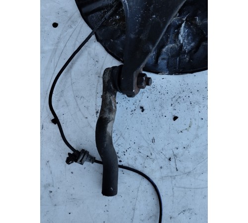 Кулак поворотный(передний левый)