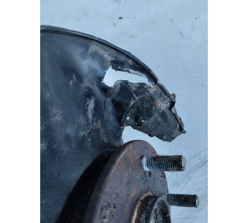 Кулак поворотный(передний левый)