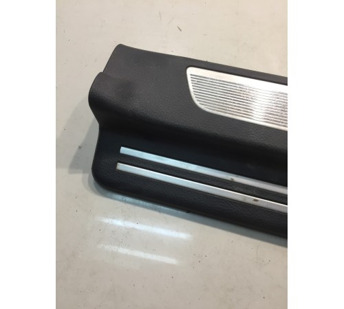 Накладка порога (передняя, левая)