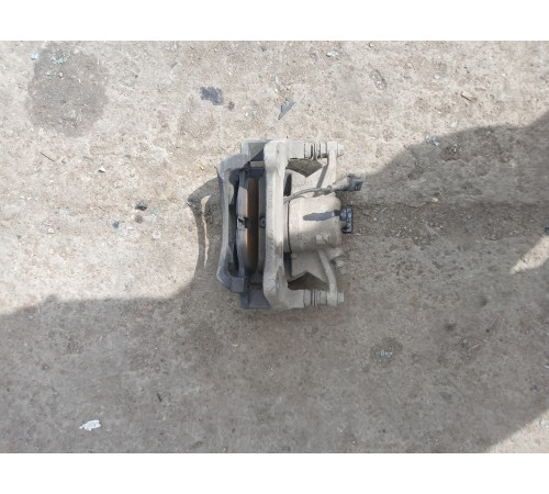 Суппорт передний правый