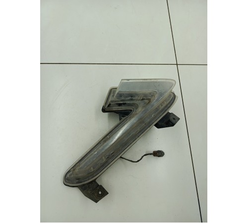 Фара дневного хода правая