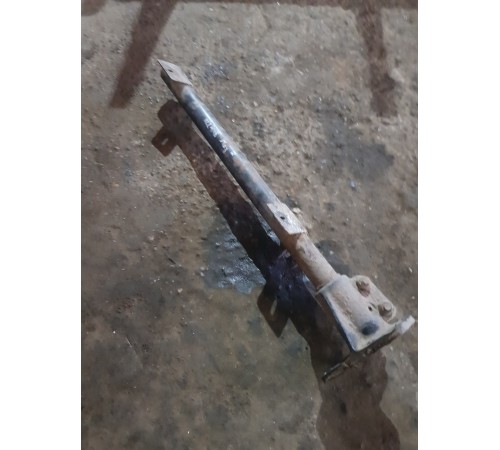 Кронштейн крепления крыла задний правый