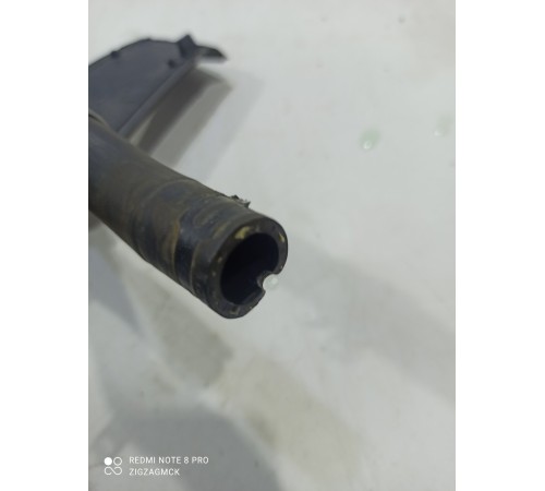 Трубка с расширительного бачка