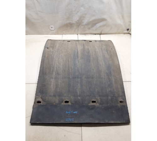 Брызговик задней левой оси