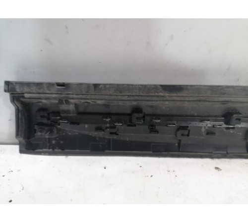 Накладка молдинг двери передняя левая внешняя