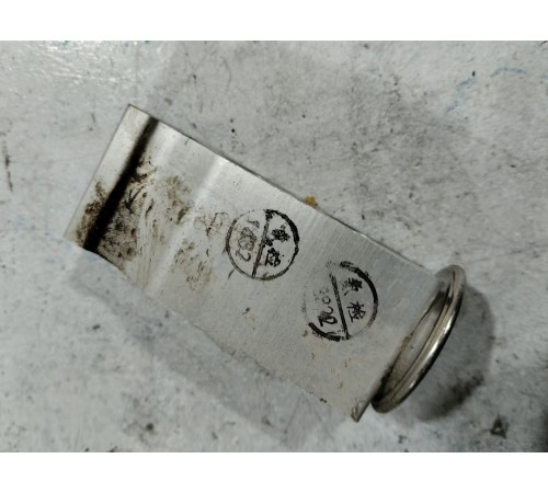 Расширительный клапан радиатора кондиционера салонного