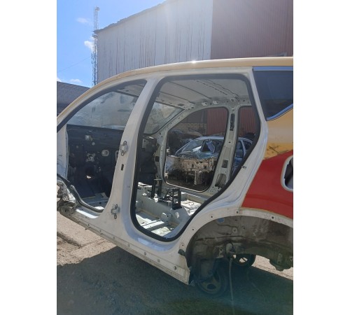 Порог со стойкой левый