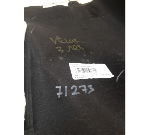 Обшивка багажника задняя левая