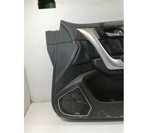 Обшивка двери передняя правая