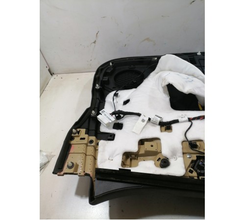 Обшивка двери передняя правая