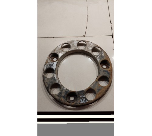 Колпак ступичный колесный передний правый