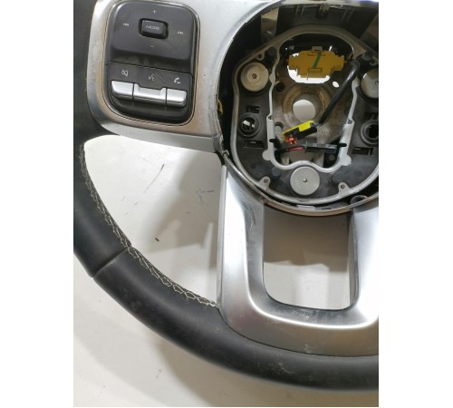 Руль в сборе с кнопками