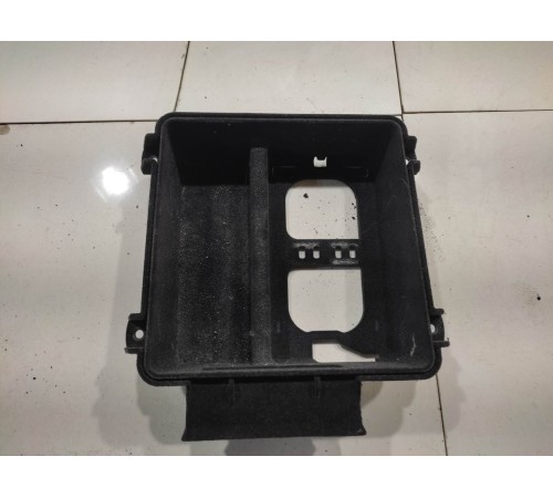 Вставка в центральную консоль